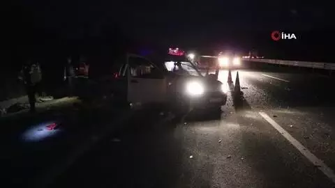 TEM'de otomobilin çarptığı hafif ticari araç sürücüsü öldü TEM'de otomobilin çarptığı hafif ticari araç sürücüsü öldü