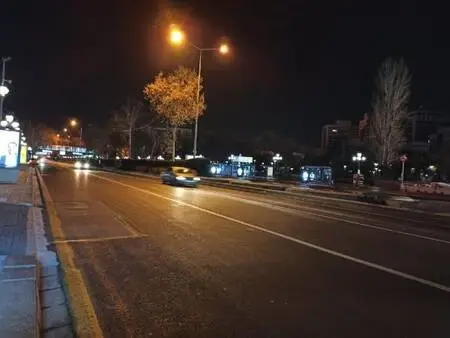 Ankara'da kısıtlamanın bitmesiyle sokaklar hareketlendi Ankara'da kısıtlamanın bitmesiyle sokaklar hareketlendi
