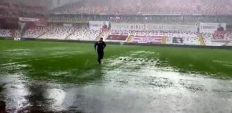 Antalya Stadyumu'nu su bastı