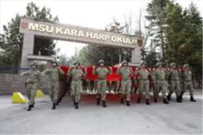 - Atatürk'ün Ankara'ya gelişinin 101'inci yıl dönümünde geleneksel 'Garnizon Koşusu' yapıldı - Atatürk'ün Ankara'ya gelişinin 101'inci yıl dönümünde geleneksel 'Garnizon Koşusu' yapıldı