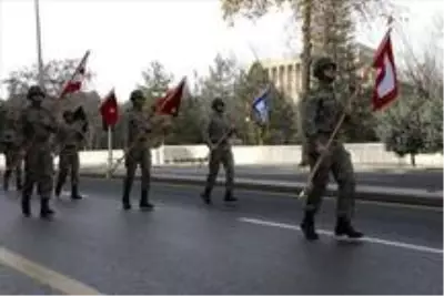 - Atatürk'ün Ankara'ya gelişinin 101'inci yıl dönümünde geleneksel 'Garnizon Koşusu' yapıldı - Atatürk'ün Ankara'ya gelişinin 101'inci yıl dönümünde geleneksel 'Garnizon Koşusu' yapıldı