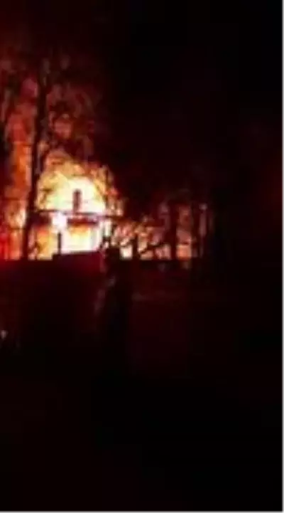 Bolu'da iki katlı evde devrilen soba yangın çıkardı: 1 ölü Bolu'da iki katlı evde devrilen soba yangın çıkardı: 1 ölü