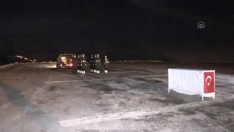 Son Dakika | Hakkari'de çığ düşmesi sonucu şehit olan askerin naaşı törenle memleketine uğurlandı Son Dakika | Hakkari'de çığ düşmesi sonucu şehit olan askerin naaşı törenle memleketine uğurlandı