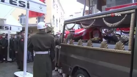 İzmir şehidine hüzünlü veda İzmir şehidine hüzünlü veda