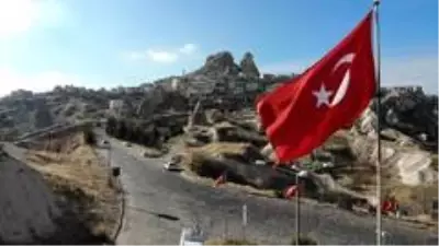 - Dünyanın en yüksek peribacasını 12 ayda 116 bin 300 turist ziyaret etti - Dünyanın en yüksek peribacasını 12 ayda 116 bin 300 turist ziyaret etti