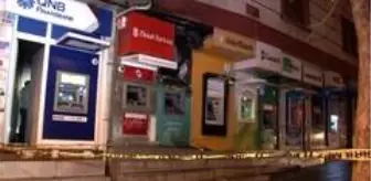 Son dakika haber... Esenyurt'ta özel bir bankaya ait bankamatikte yangın paniği