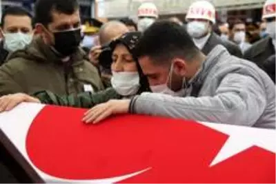 İzmir şehidine hüzünlü veda İzmir şehidine hüzünlü veda
