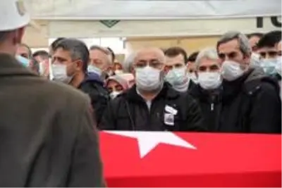 İzmir şehidine hüzünlü veda İzmir şehidine hüzünlü veda