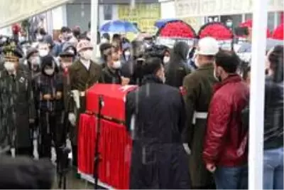 İzmir şehidine hüzünlü veda İzmir şehidine hüzünlü veda