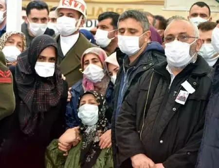 Son dakika haber: Şehit Uzman Çavuş Özbent son yolculuğuna uğurlandı Son dakika haber: Şehit Uzman Çavuş Özbent son yolculuğuna uğurlandı