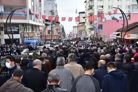 Son dakika haber: Şehit Uzman Çavuş Özbent son yolculuğuna uğurlandı Son dakika haber: Şehit Uzman Çavuş Özbent son yolculuğuna uğurlandı