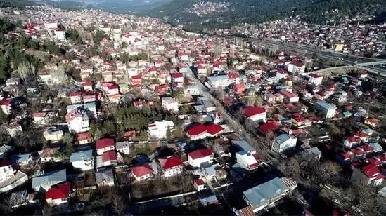 Kışın 700 kişinin yaşadığı yaylada, salgın nedeniyle nüfus 15 kat arttı Kışın 700 kişinin yaşadığı yaylada, salgın nedeniyle nüfus 15 kat arttı