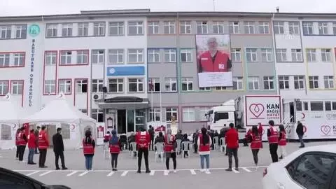 Kovid-19'dan yaşamını yitiren Kızılay Şube Başkanı anısına kan bağışı kampanyası düzenleniyor Kovid-19'dan yaşamını yitiren Kızılay Şube Başkanı anısına kan bağışı kampanyası düzenleniyor
