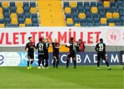Gençlerbirliği: 1 - Kayserispor: 1 (İlk yarı) Gençlerbirliği: 1 - Kayserispor: 1 (İlk yarı)