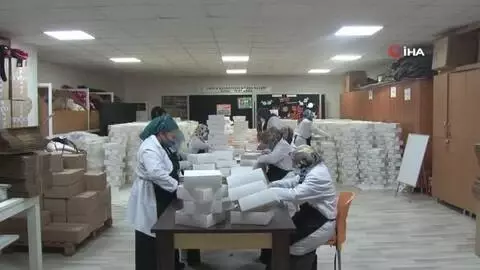 Tuzla'da korona virüs sürecinde ihtiyaç sahibi kadınlara iş imkanı Tuzla'da korona virüs sürecinde ihtiyaç sahibi kadınlara iş imkanı