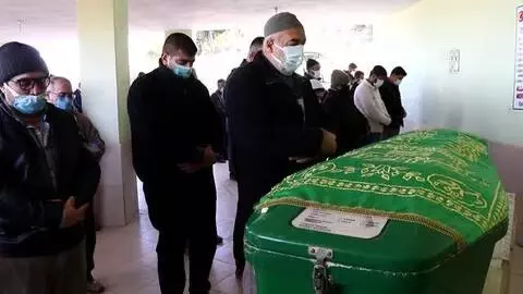 Afrin görevi dönüşünde kazada yaşamını yitiren sağlıkçı son yolculuğa uğurlandı Afrin görevi dönüşünde kazada yaşamını yitiren sağlıkçı son yolculuğa uğurlandı