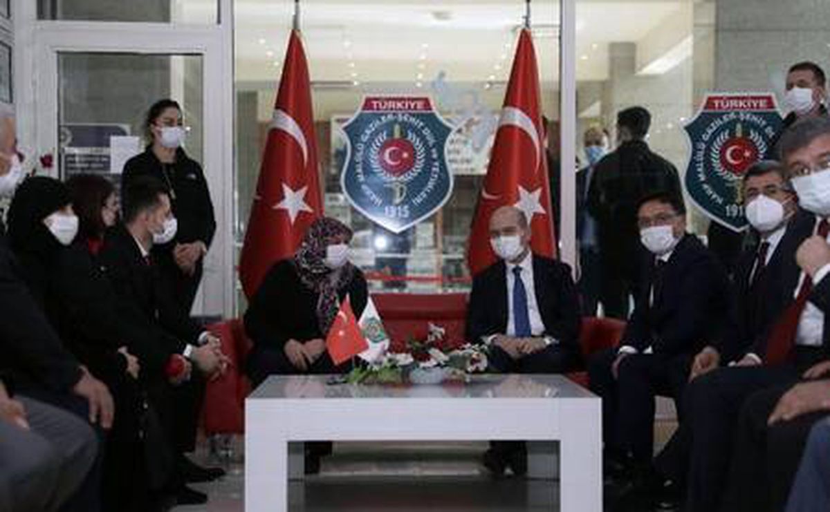 AFYONKARAHİSAR - Soylu: 15 Temmuz darbe girişiminin sahadaki uygulayıcısı ve yönetmeni FETÖ'dür, burası da nettir