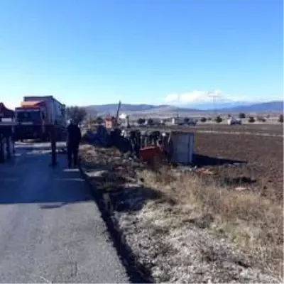 Burdur'da zincirleme kaza; 3 tır ve 3 araç birbirine girdi Burdur'da zincirleme kaza; 3 tır ve 3 araç birbirine girdi