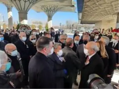 Son dakika haberleri... Eski ODTÜ Rektörü Ahmet Acar, son yolculuğuna uğurlandı