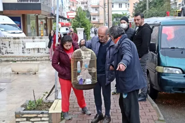 Ailesine sinirlenen madde bağımlısı adam, evini ateşe verdi Ailesine sinirlenen madde bağımlısı adam, evini ateşe verdi
