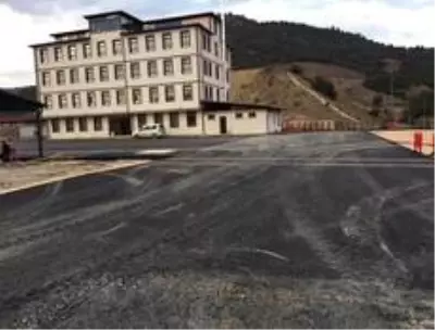 Hal kompleksi ve otogar tesislerinin altyapı ve asfalt çalışmalarını tamamladı Hal kompleksi ve otogar tesislerinin altyapı ve asfalt çalışmalarını tamamladı