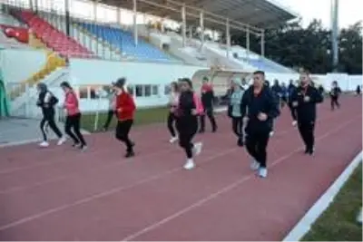 Isparta'da gençler özel yetenek sınavlarına ücretsiz kursla hazırlanıyor Isparta'da gençler özel yetenek sınavlarına ücretsiz kursla hazırlanıyor