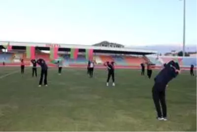 Isparta'da gençler özel yetenek sınavlarına ücretsiz kursla hazırlanıyor Isparta'da gençler özel yetenek sınavlarına ücretsiz kursla hazırlanıyor