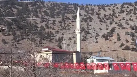 Son dakika haberleri: KAHRAMANMARAŞ - Hakkari'de çığ düşmesi sonucu şehit olan asker son yolculuğuna uğurlandı Son dakika haberleri: KAHRAMANMARAŞ - Hakkari'de çığ düşmesi sonucu şehit olan asker son yolculuğuna uğurlandı