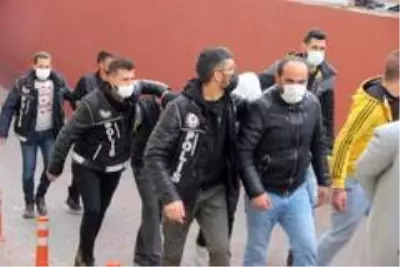 Kayseri polisinden uyuşturucu operasyonu: 6 gözaltı Kayseri polisinden uyuşturucu operasyonu: 6 gözaltı