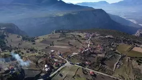 Mahallelinin yıllardır süren 'yıldırım' korkusu sona erdi Mahallelinin yıllardır süren 'yıldırım' korkusu sona erdi