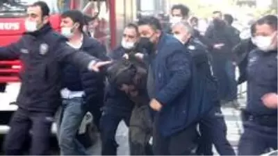 Maltepe'de feci olay: öğretim üyesi kadın önce bıçaklanarak öldürüldü sonra yakıldı Maltepe'de feci olay: öğretim üyesi kadın önce bıçaklanarak öldürüldü sonra yakıldı