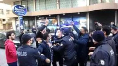 Maltepe'de feci olay: öğretim üyesi kadın önce bıçaklanarak öldürüldü sonra yakıldı Maltepe'de feci olay: öğretim üyesi kadın önce bıçaklanarak öldürüldü sonra yakıldı