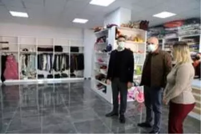 Menderes'te Giyim Bankası açıldı Menderes'te Giyim Bankası açıldı