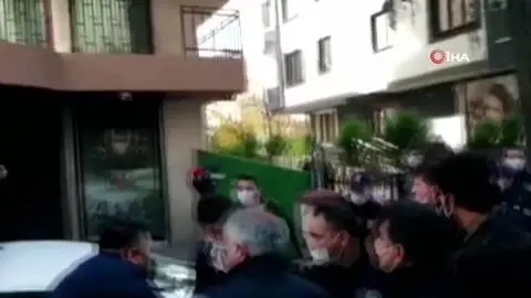Maltepe'de feci olay: öğretim üyesi kadın önce bıçaklanarak öldürüldü sonra yakıldı Maltepe'de feci olay: öğretim üyesi kadın önce bıçaklanarak öldürüldü sonra yakıldı