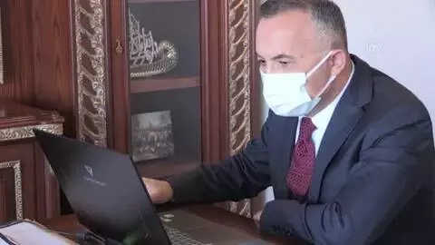 Rize Valisi Kemal Çeber AA'nın 'Yılın Fotoğrafları' oylamasına katıldı Rize Valisi Kemal Çeber AA'nın 'Yılın Fotoğrafları' oylamasına katıldı
