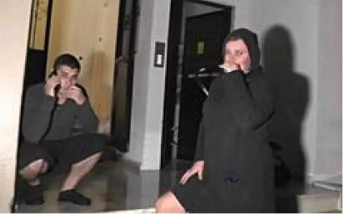 Sağanak yağışta su basan evi ağlattı