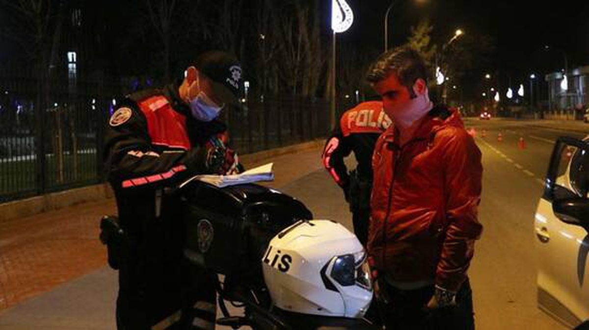 Sokağa çıkma izni olan vatandaş, maske takmadığı için cezadan kaçamadı