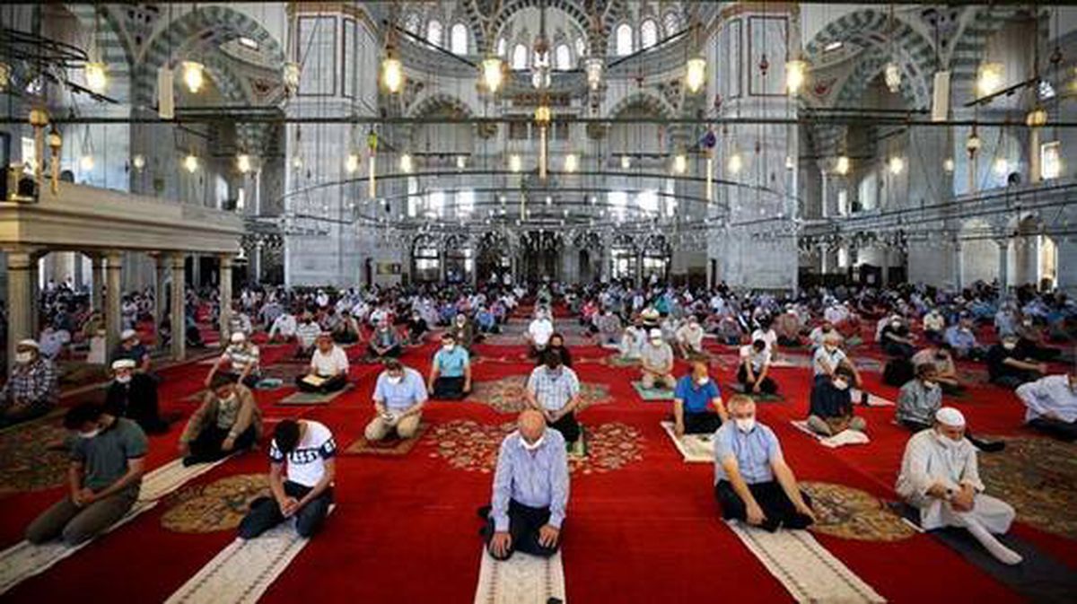 Sokağa çıkma kısıtlamasının olacağı 1 Ocak günü Cuma Namazı kılınacak mı? İşte merak edilen sorunun yanıtı