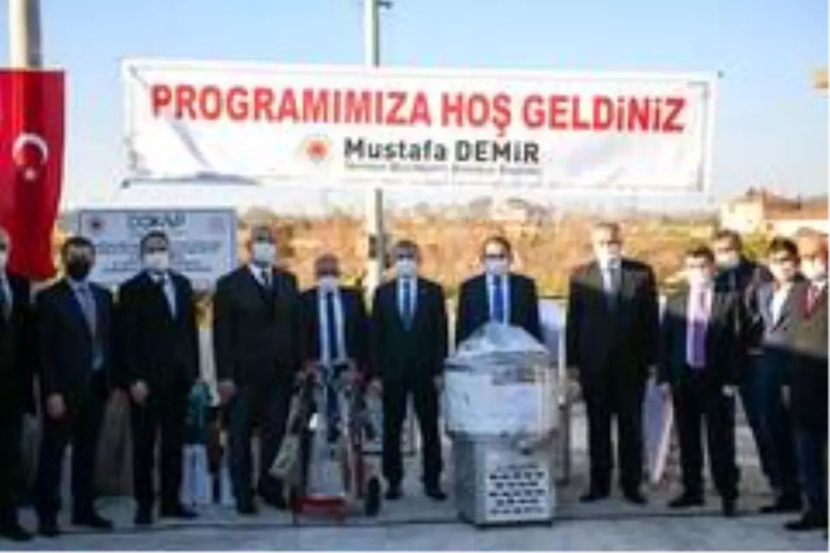 Samsun'da 52 üreticiye otomatik sağım makinesi ve süt soğutma tankı hibe edildi