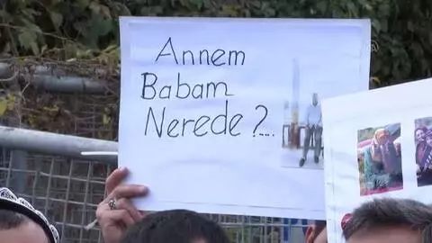 Uygur Türkleri'nden Çin'in İstanbul Başkonsolosluğu önünde eylem Uygur Türkleri'nden Çin'in İstanbul Başkonsolosluğu önünde eylem