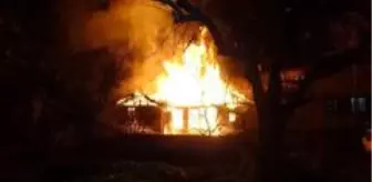 Son dakika haberi... 2 katlı metruk binada korkutan yangın