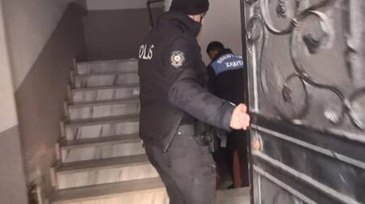 Esenyurt'ta kaçak kreşe baskın: Kapıyı açan polis 6'sı çocuk 7 kişiyle karşılaştı