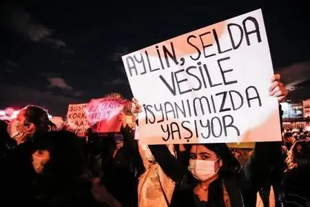 Kadıköy'de kadın cinayetleri protestosu