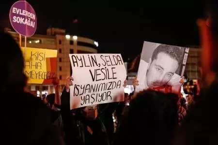 Kadıköy'de kadın cinayetleri protestosu
