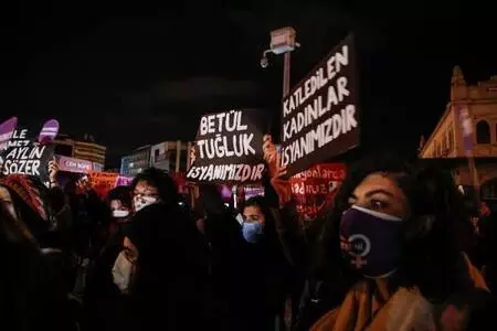 Kadıköy'de kadın cinayetleri protestosu