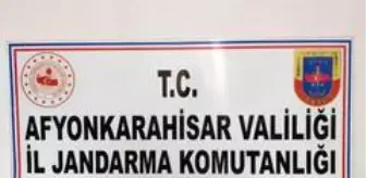 Bolvadin: Son Dakika | Tarih eser olan kılıç ve hançerleri satamadan jandarmaya yakalandı Bolvadin: Son Dakika | Tarih eser olan kılıç ve hançerleri satamadan jandarmaya yakalandı