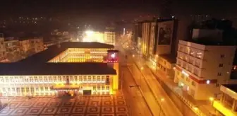 Gaziantep'te yollar ve meydanlar boş kaldı