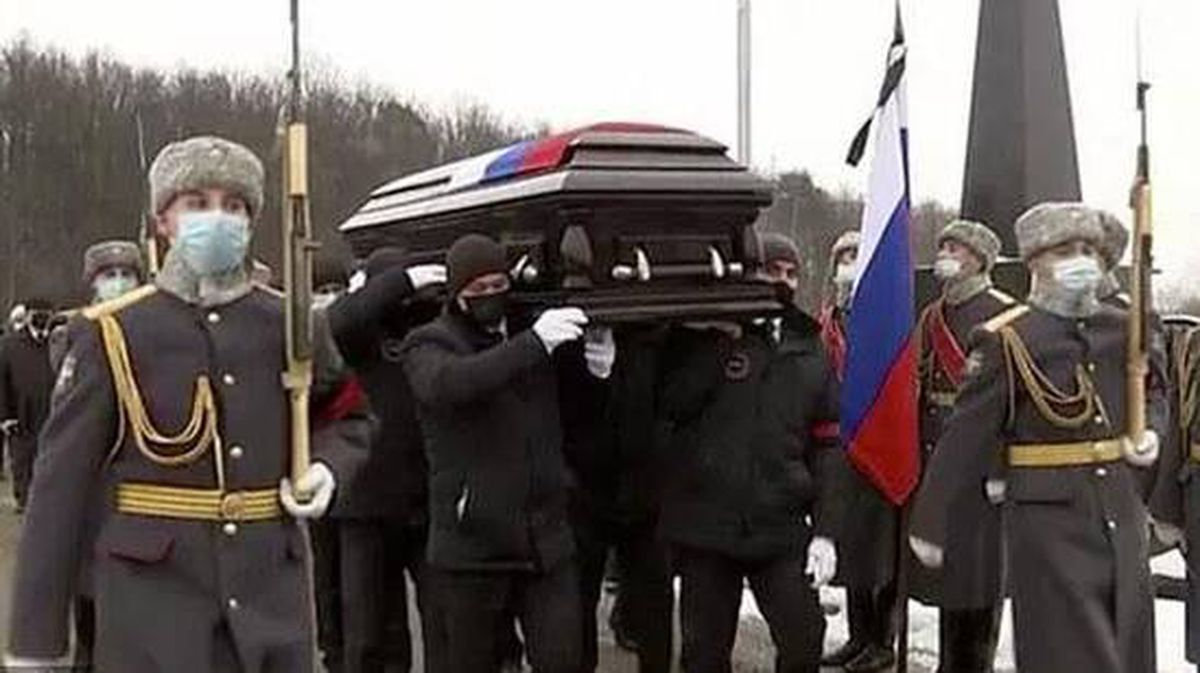 Soğuk Savaş'ın en ünlü ajanı için Rus kanalları yayın kesti; Putin dev bir çelenk gönderdi