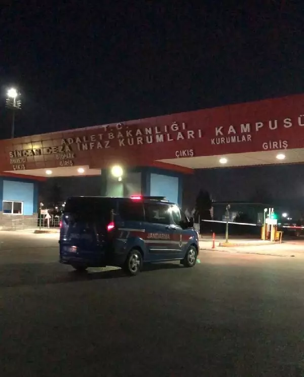 Son dakika... Ankara'da 2 ayrı uyuşturucu operasyonu: 2 tutuklama Son dakika... Ankara'da 2 ayrı uyuşturucu operasyonu: 2 tutuklama