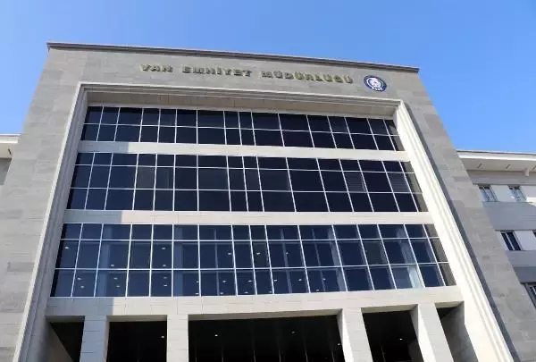 Son dakika haberi: Bakan Soylu'dan Van Emniyet Müdürlüğü'nün yeni binasına ziyaret Son dakika haberi: Bakan Soylu'dan Van Emniyet Müdürlüğü'nün yeni binasına ziyaret